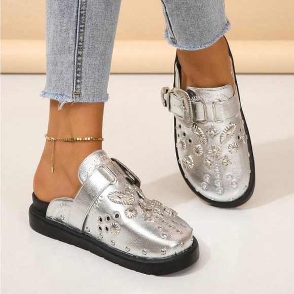 Women's Wedge & Platform Mules - Picture 3 of 9